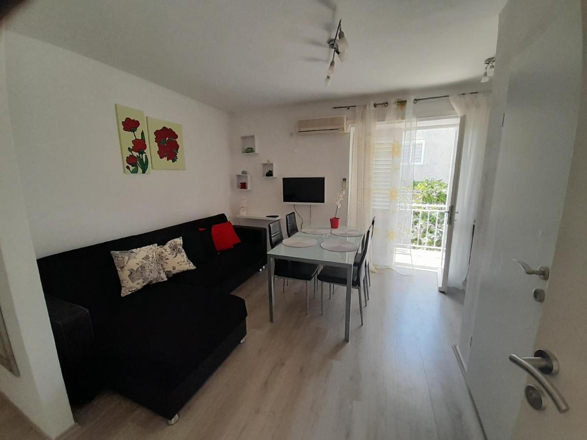 Apartment Roky ฮวาร์ ภายนอก รูปภาพ